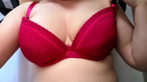 Julie online show from 04-20-26, 05:48