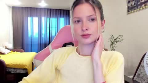 Julie online show from 06-12-26, 02:38