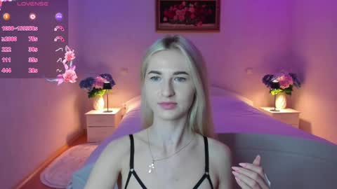 Snapshot of julieblazex chatting on 06-04-26, 09:10 julieblazex online show from 06-04-26, 09:10