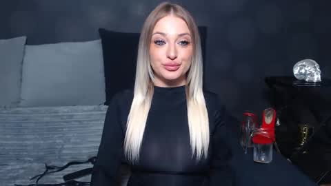 Snapshot of juliediamond chatting on 03-31-26, 10:54 julia online show from 03-31-26, 10:54