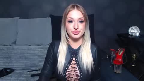 Snapshot of juliediamond chatting on 04-02-26, 10:40 julia online show from 04-02-26, 10:40