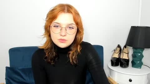 Snapshot of juliegentle chatting on 07-22-26, 04:21 juliegentle online show from 07-22-26, 04:21