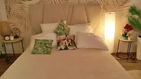 juliehill online show from 02-25-26, 07:51