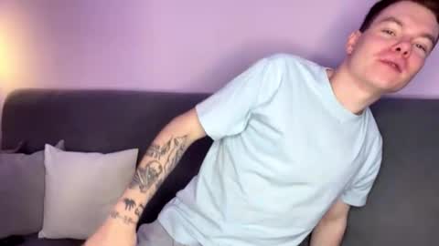 Julie and Thomas online show from 09-20-25, 07:20