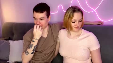 Julie and Thomas online show from 10-15-25, 08:36