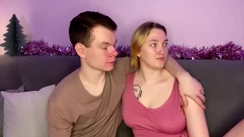 Julie and Thomas online show from 12-05-25, 08:12