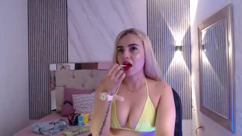 julieta__fox_ online show from 02-20-26, 02:30
