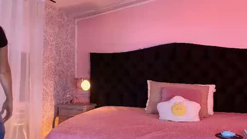 Snapshot of julieta_cortes__ chatting on 06-13-26, 12:14 Julieta online show from 06-13-26, 12:14