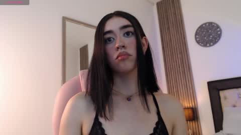 Snapshot of julieta_de_los_angeles chatting on 12-09-24, 09:05 Julieta online show from 12-09-24, 09:05