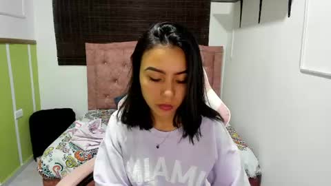 Snapshot of julieta_fn chatting on 06-25-26, 03:16 julieta_fn online show from 06-25-26, 03:16