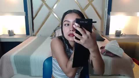 Snapshot of julieta_fn chatting on 06-27-26, 02:12 julieta_fn online show from 06-27-26, 02:12