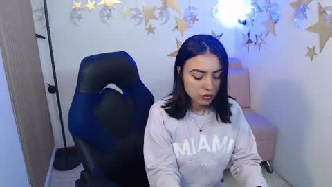 Snapshot of julieta_fn chatting on 06-30-26, 02:07 julieta_fn online show from 06-30-26, 02:07