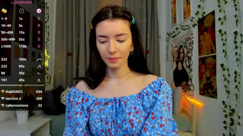 Snapshot of julietaromaniss chatting on 12-18-24, 02:32 Julieta or Jully online show from 12-18-24, 02:32