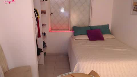 Julieta online show from 09-19-25, 12:39