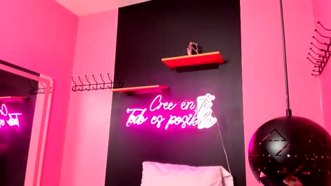 Snapshot of juliethcruz chatting on 02-02-26, 06:39 online show from 02-02-26, 06:39