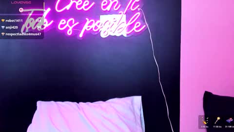 Snapshot of juliethcruz chatting on 02-03-26, 02:53 online show from 02-03-26, 02:53