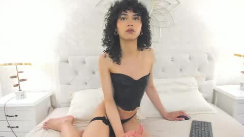julietta    online show from 05-04-26, 12:34