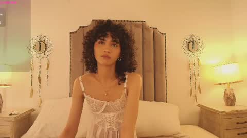 julietta    online show from 06-12-26, 12:59