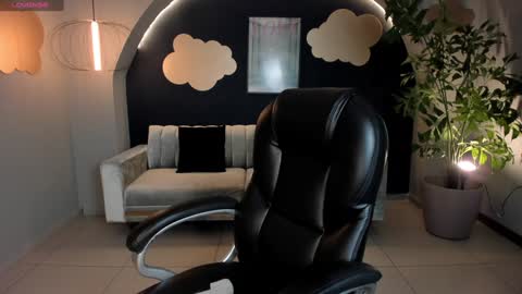 Snapshot of juliettabasset chatting on 02-02-25, 07:04 JULIETTA online show from 02-02-25, 07:04