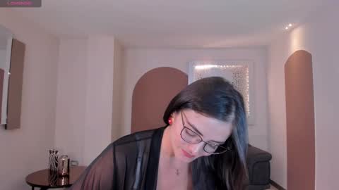 Snapshot of juliettabasset chatting on 03-05-25, 03:51 JULIETTA online show from 03-05-25, 03:51
