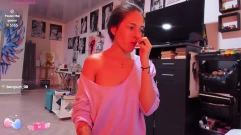 Snapshot of juliette_sweet05 chatting on 02-28-25, 10:17 juliette online show from 02-28-25, 10:17