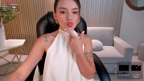 Juliette Moreau online show from 04-09-26, 08:14