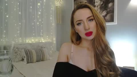 JulietteSensual online show from 01-25-25, 09:35