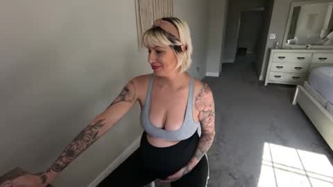 Julie online show from 12-20-24, 05:29