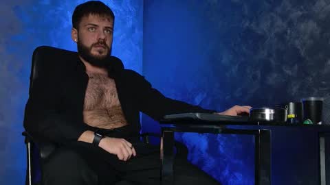 JULiUS   online show from 12-16-25, 09:09