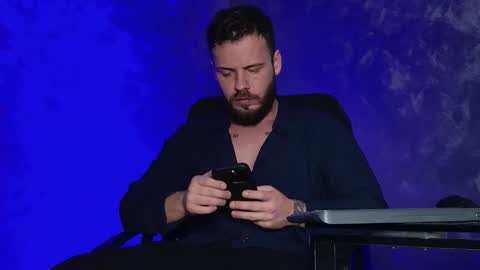 JULiUS   online show from 12-20-25, 09:55