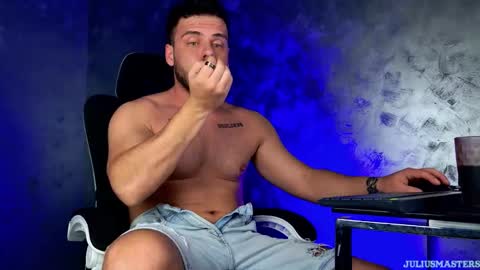 JULiUS   online show from 02-21-26, 01:28