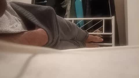 Snapshot of juliusrad chatting on 11-13-25, 04:00 juliusrad online show from 11-13-25, 04:00