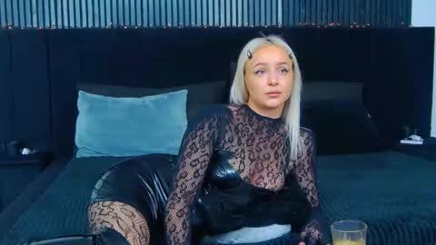 Snapshot of julliamilerrr chatting on 01-09-26, 12:41 Julia online show from 01-09-26, 12:41