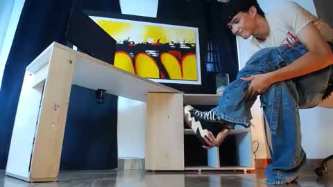 Snapshot of jullian_ricci chatting on 02-14-26, 07:54 jullian online show from 02-14-26, 07:54