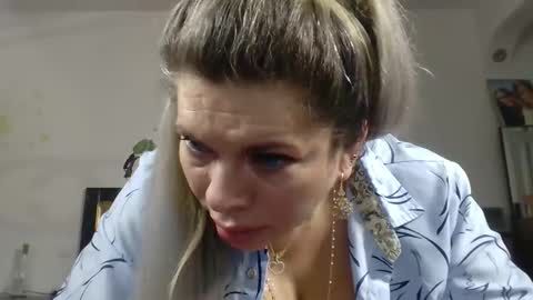 Jully Rosse online show from 01-12-26, 11:21