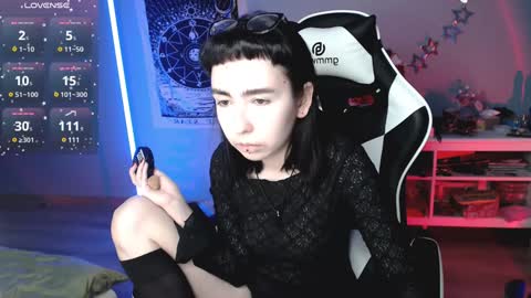 Baroness Von Cringe online show from 01-01-25, 06:59