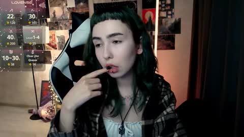 Baroness Von Cringe online show from 10-15-25, 03:45