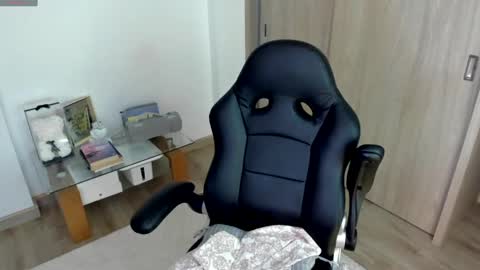 Snapshot of july_correa chatting on 09-09-25, 11:26 july_correa online show from 09-09-25, 11:26