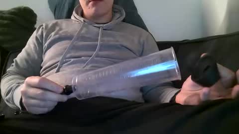 Snapshot of julzzy21 chatting on 11-23-25, 04:18 julzzy21 online show from 11-23-25, 04:18