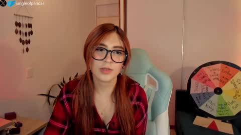 Snapshot of jungleofpandas chatting on 01-10-25, 01:53 Call me Sussy online show from 01-10-25, 01:53