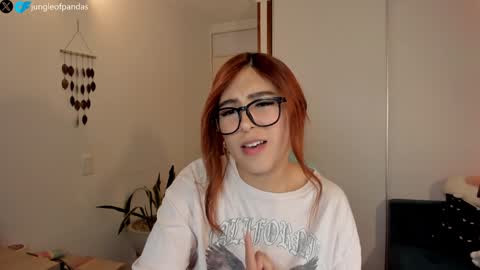 Snapshot of jungleofpandas chatting on 01-15-25, 11:19 Call me Sussy online show from 01-15-25, 11:19