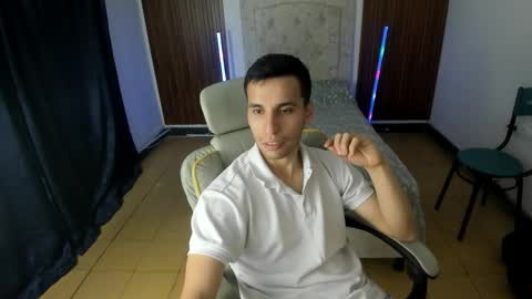 Junior Caicer online show from 01-13-26, 01:55