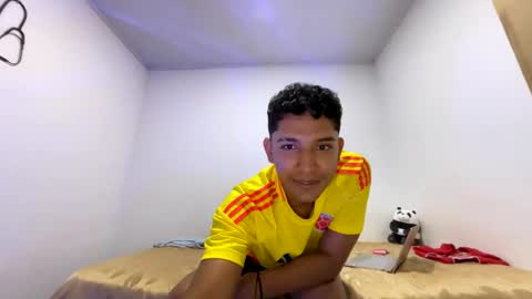 junior_osorio_2 online show from 01-16-26, 03:43