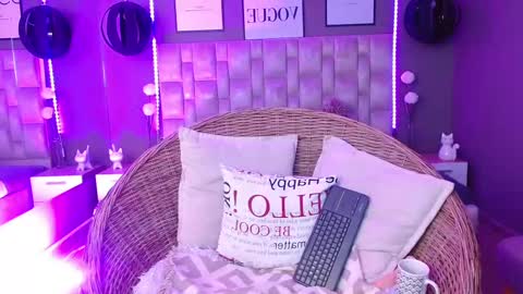 Snapshot of juniper_hill chatting on 02-18-25, 07:10 Juniper online show from 02-18-25, 07:10