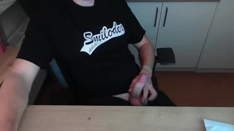 junk2711 online show from 09-30-25, 07:41