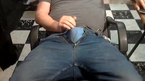 junkerdc1 online show from 04-08-26, 03:17