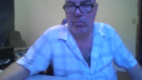 Snapshot of junkhp1 chatting on 05-23-26, 11:36 junkhp1 online show from 05-23-26, 11:36