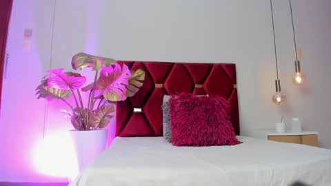 Snapshot of jupiterfoxxxx chatting on 01-30-25, 11:44 Jupiter Fox online show from 01-30-25, 11:44