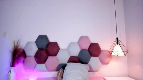 Snapshot of jupiterfoxxxx chatting on 09-15-25, 11:05 Jupiter Fox online show from 09-15-25, 11:05