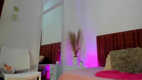 Snapshot of jupiterfoxxxx chatting on 09-22-25, 11:51 Jupiter Fox online show from 09-22-25, 11:51